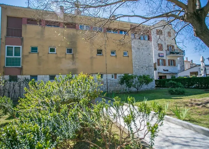 Modern Living In The Heart Of Trogir